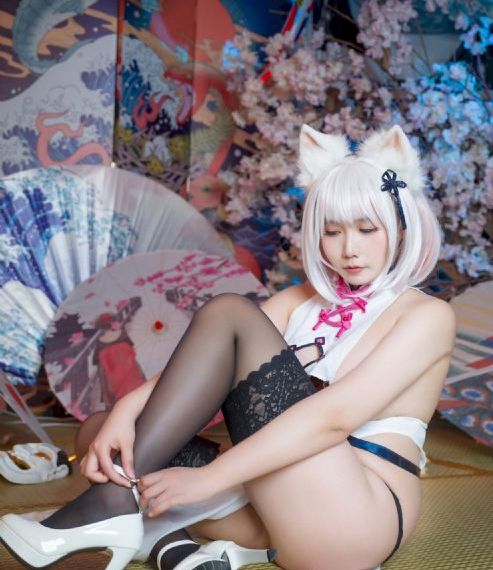 强行挺进美艳麻麻_DVD动漫在线观看