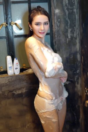 校花把腿张开让我添_720在线观看